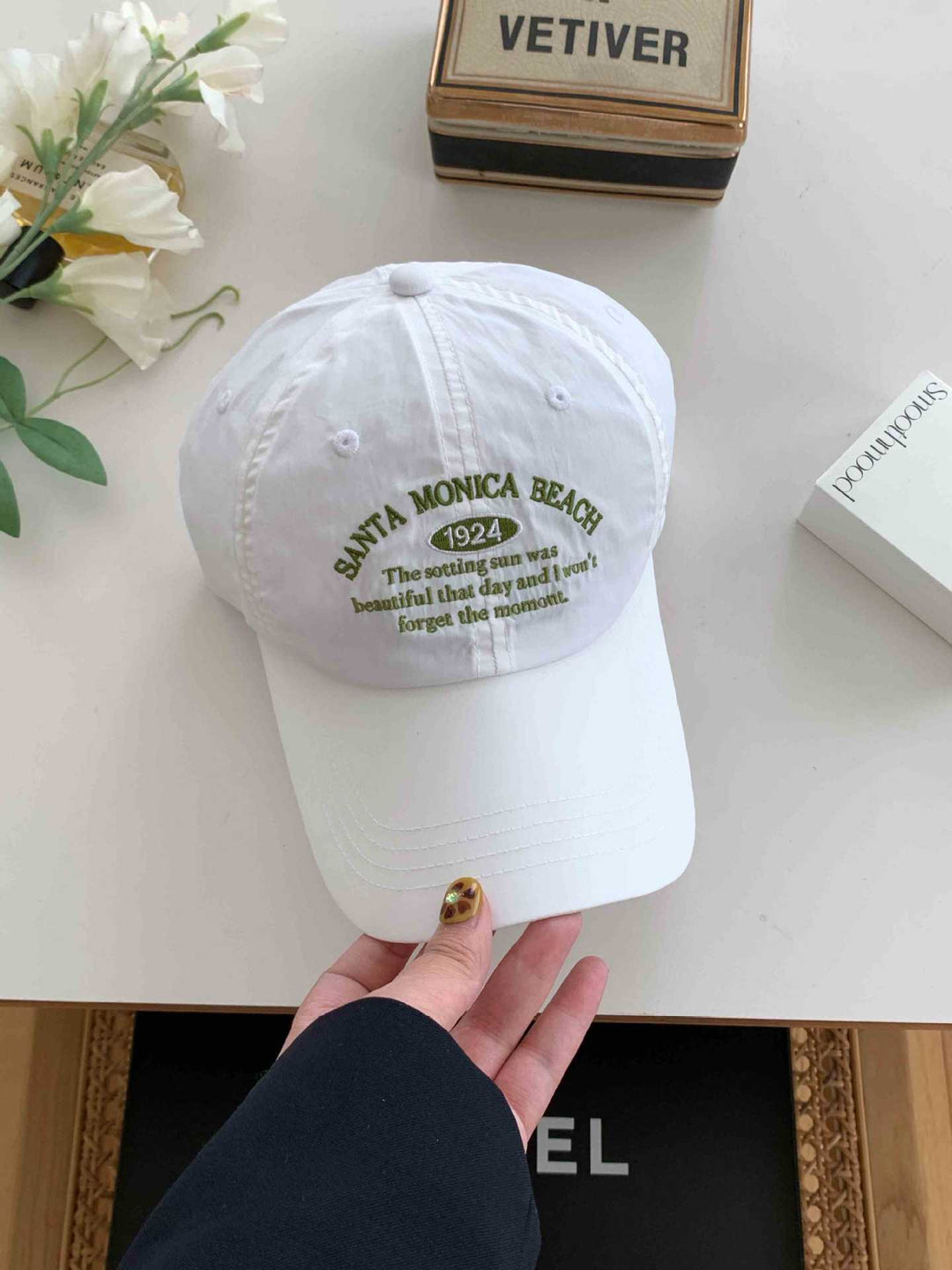 Women's Casual Embroidered Cap Bowlift