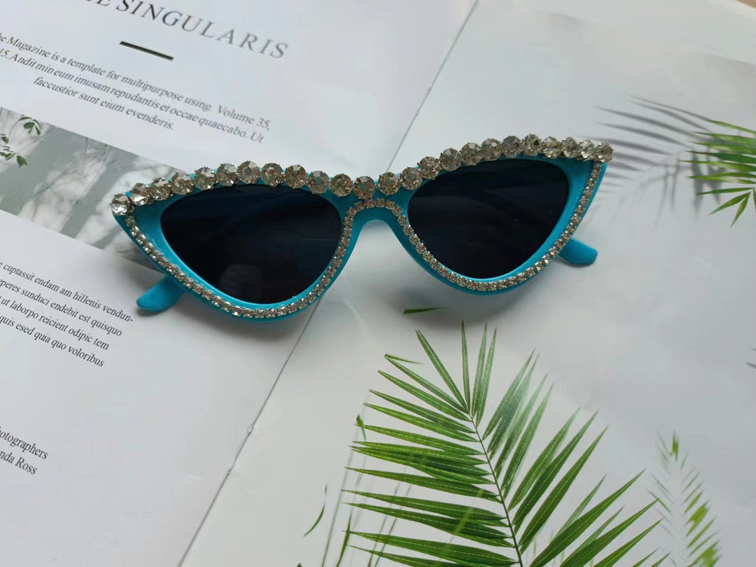 Cat-Eye Sunglasses Bowlift