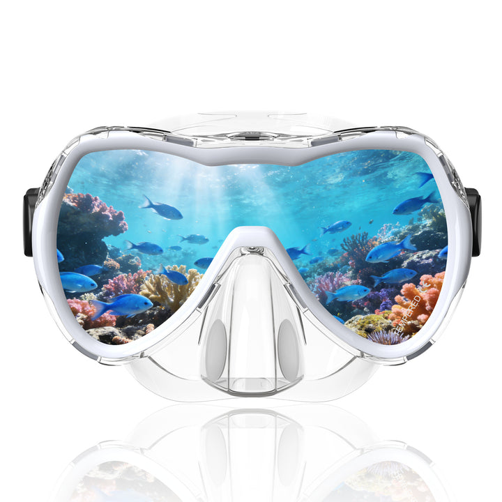 Diving mask with wide field of vision by Bowlift