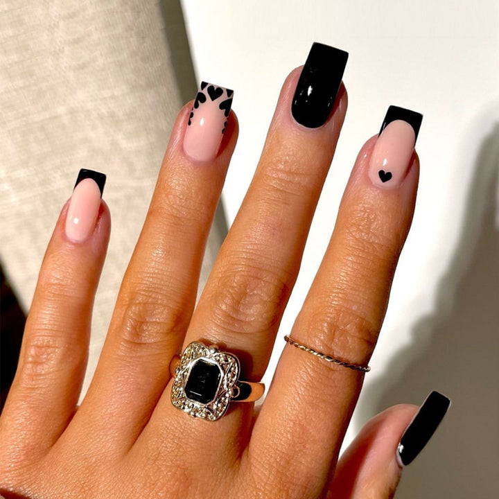 Elegant Stiletto Press-On Nail Art with Rhinestone Accents Bowlift