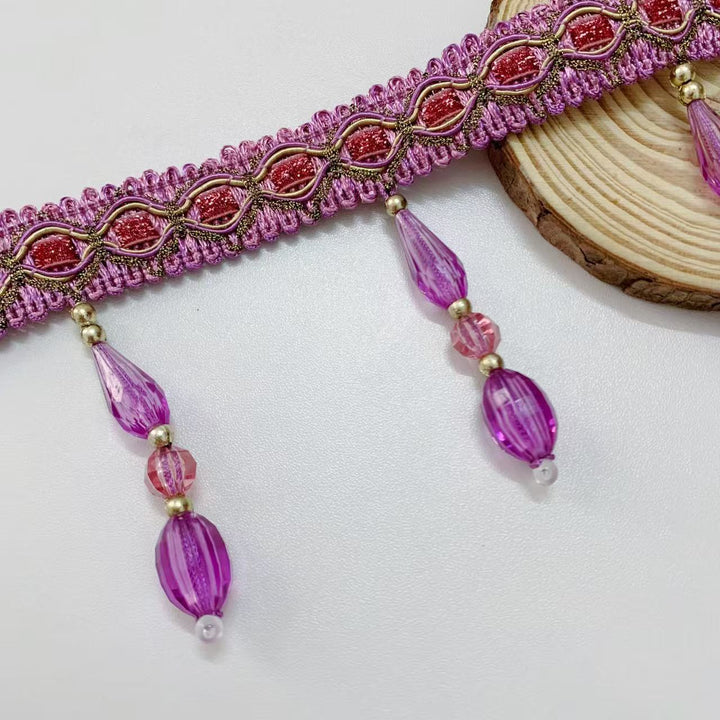 Elegant and Eye-catching Trimming with Glass Crystals Bowlift