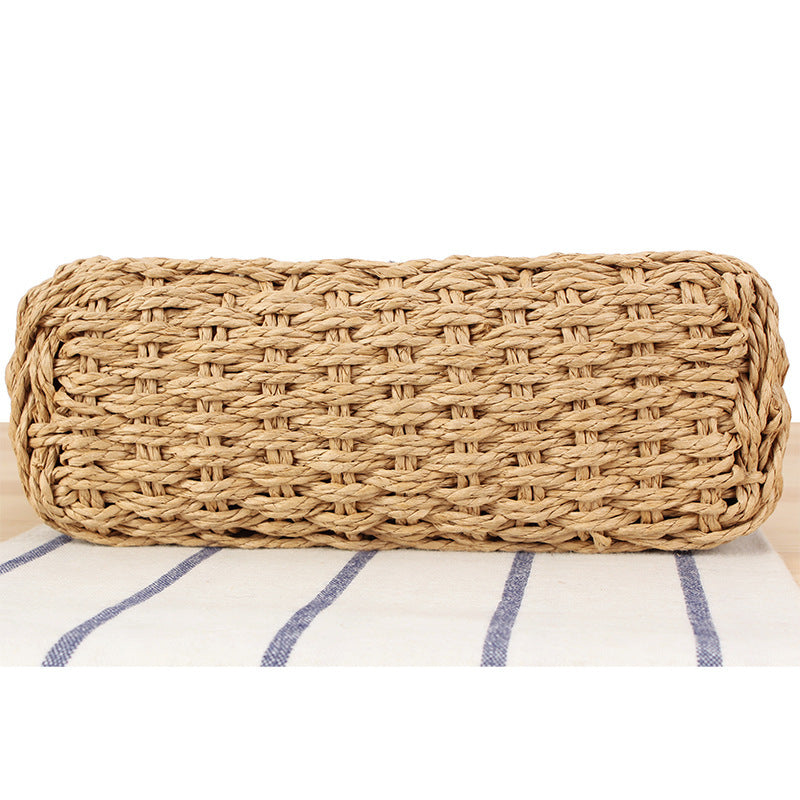 Handbag made of hand-woven natural material with pearl decoration Bowlift