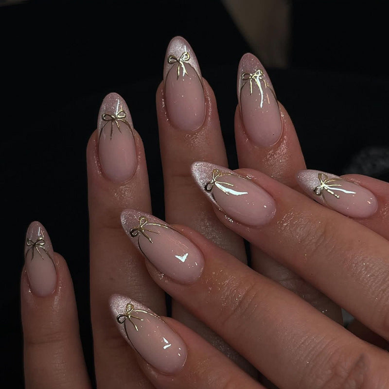 Elegant artificial nails with floral accents Bowlift