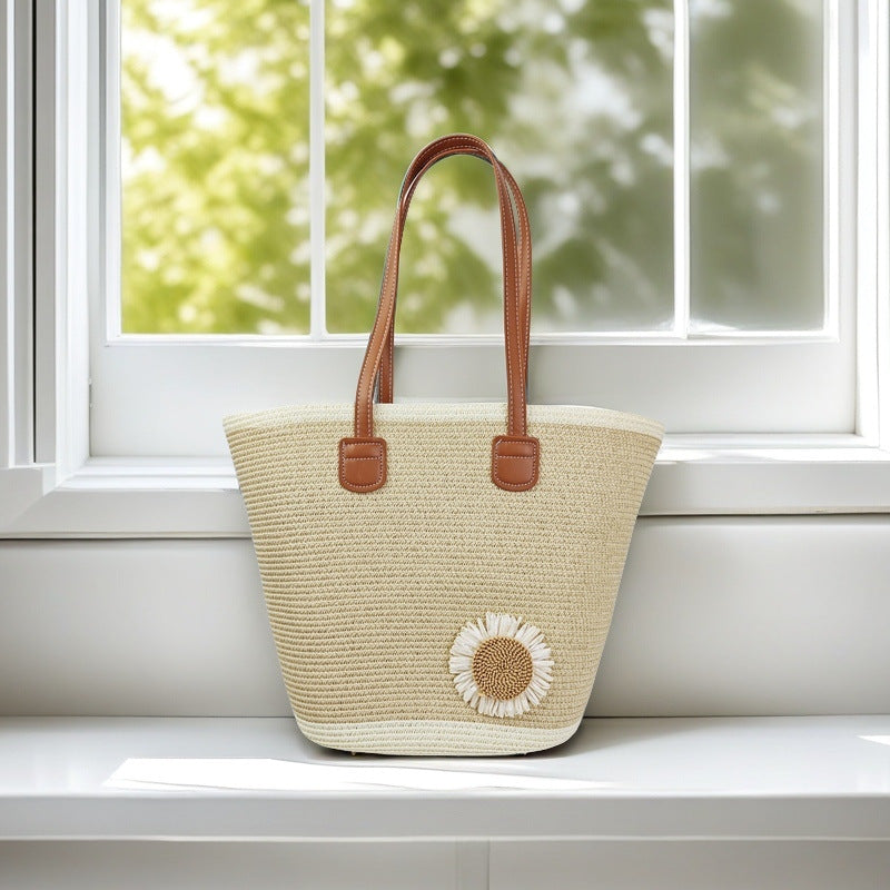 Beach bag with floral accents Bowlift