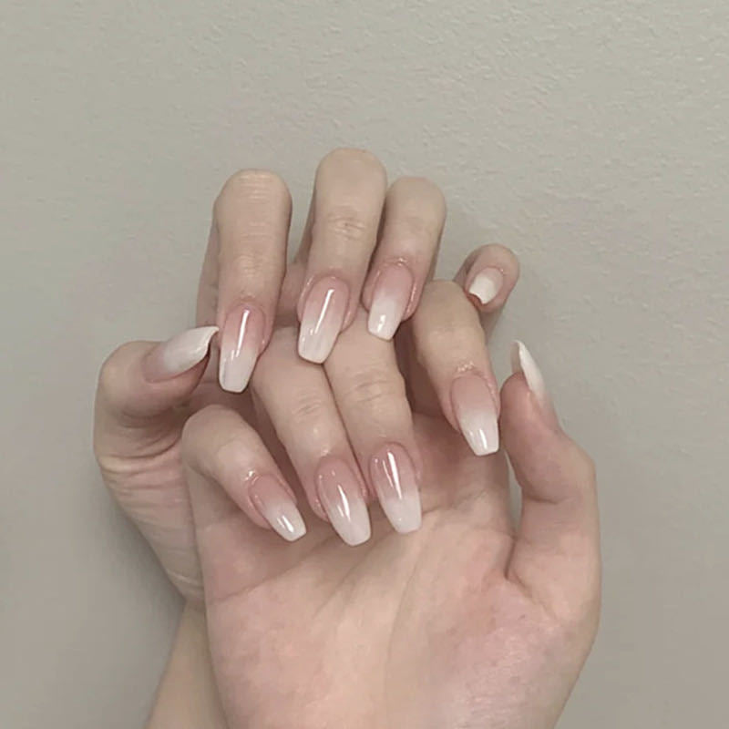 Stylish art nails with floral accents Bowlift