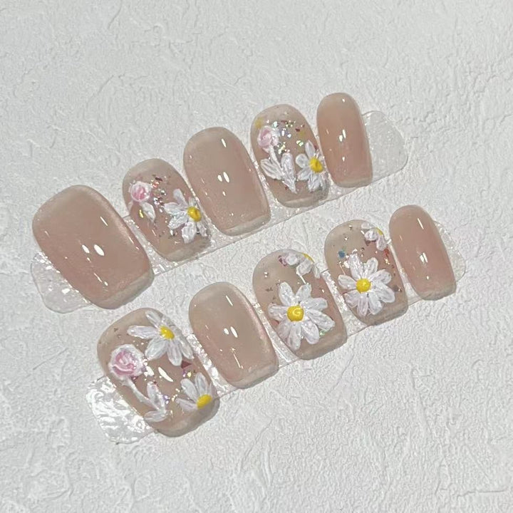 Floral-Inspired Press-On Nail Art Set Bowlift