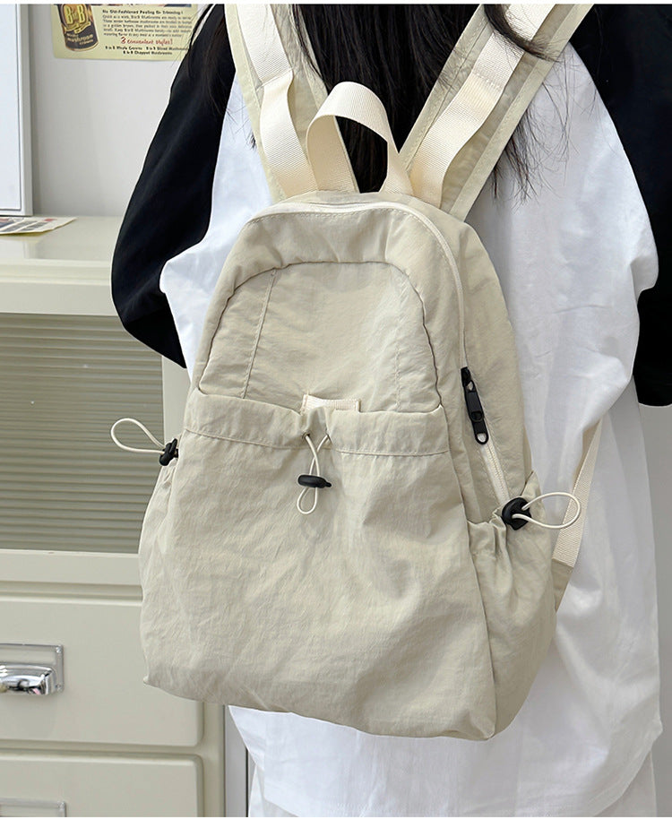 Leisure backpack with innovative drawstring and comfortable carrying system Bowlift