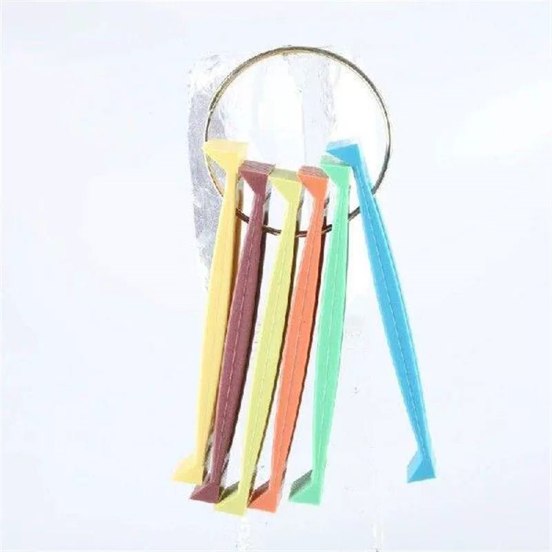 Unisex One Size resealable food bag with clips on the connection ring for organizing pantry and travel Bowlift