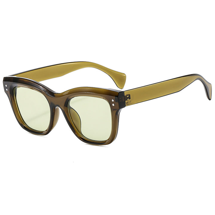 Ladies retro-inspired sunglasses with protective UV light filter Bowlift