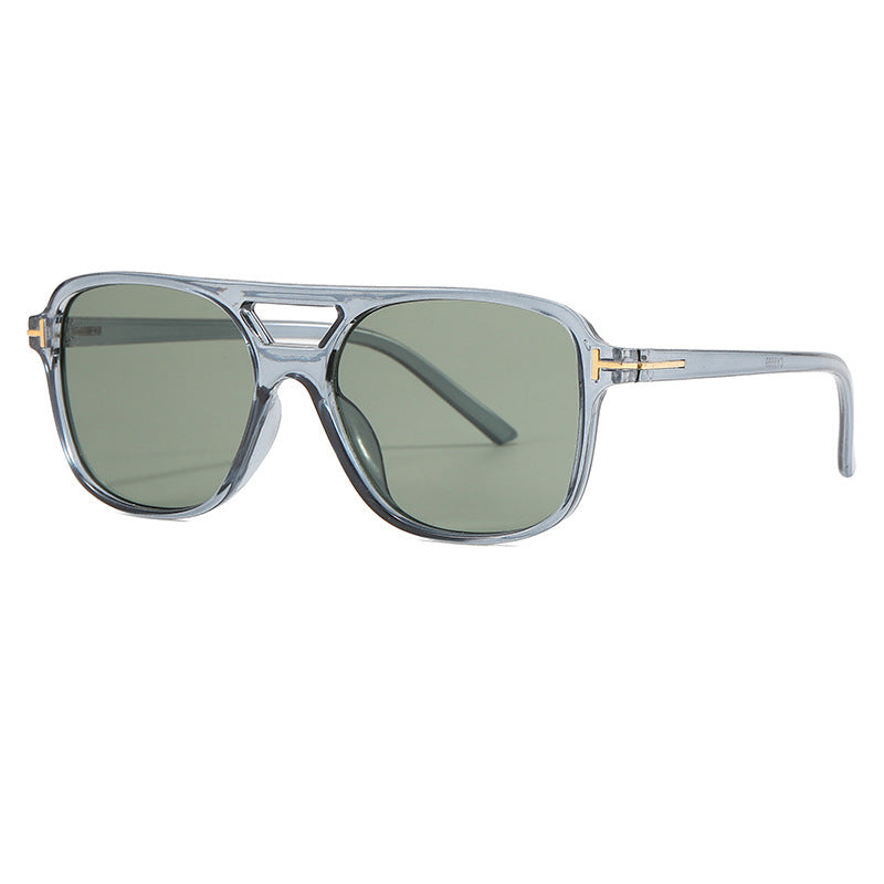 Ladies' striking sunglasses with outstanding shape Bowlift