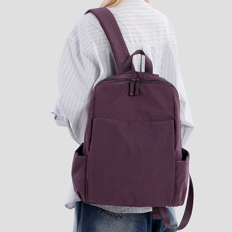 Everyday backpack with practical space concept Bowlift