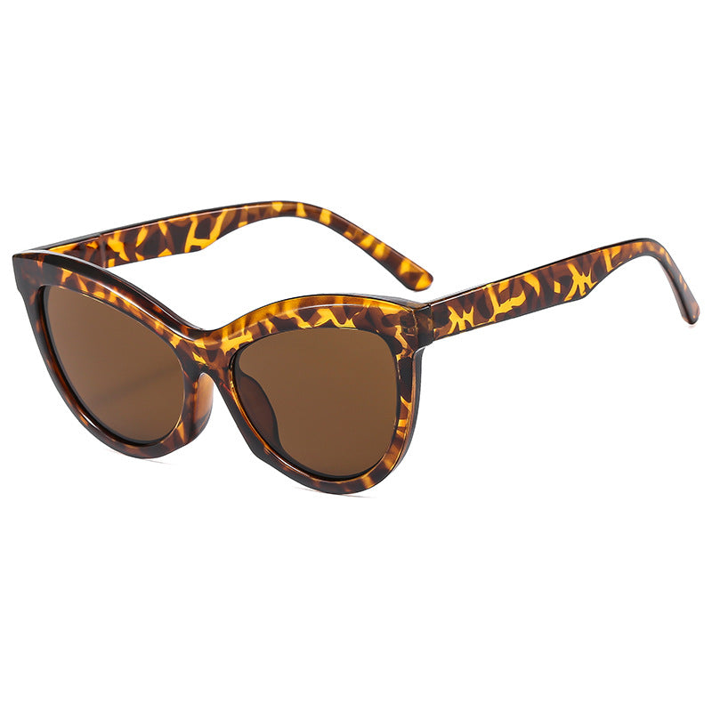 Women's fashionable sunglasses in elegant Cat-Eye style Bowlift