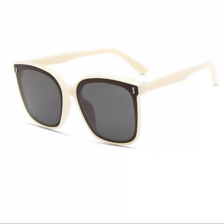 Fashion-Forward Oversized Butterfly Sunglasses Bowlift