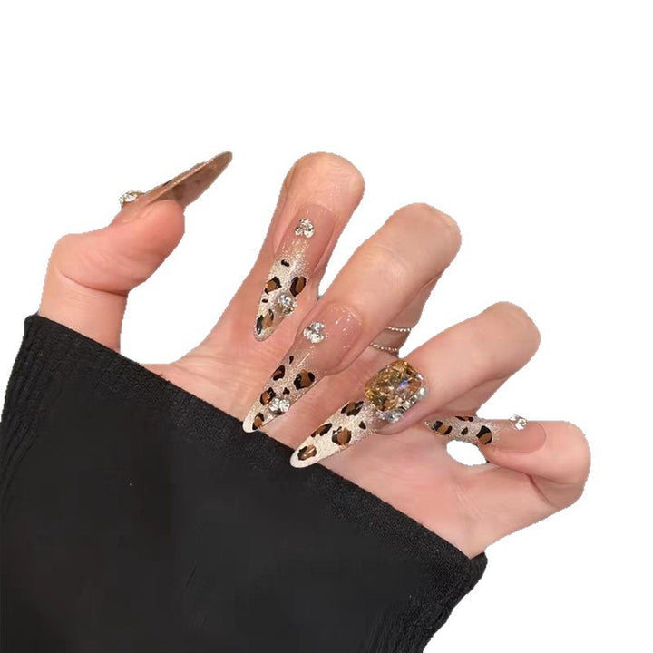 Elegant Stiletto Press-On Nails with Rhinestone Accents Bowlift