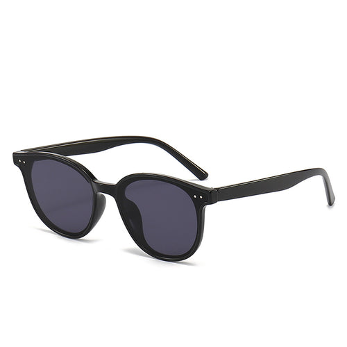 Vintage-Inspired Oval Frame Sunglasses