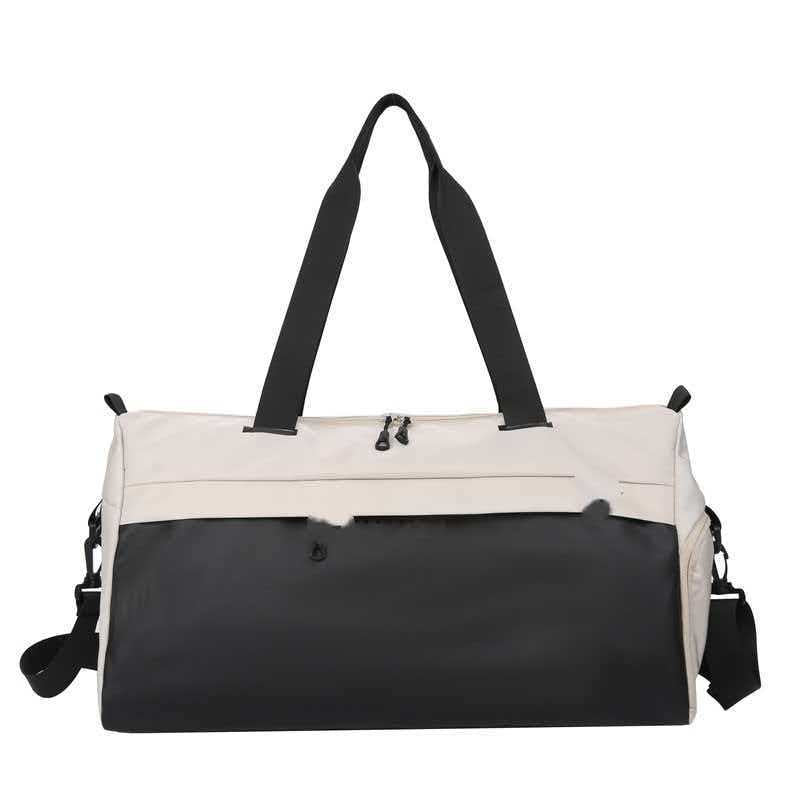 Spacious travel bag with removable shoulder strap Bowlift
