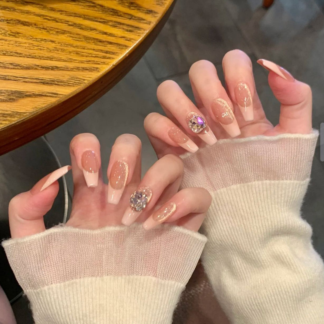 Press-On Nail Set with Elegant Glitter and Crystal Accents Bowlift