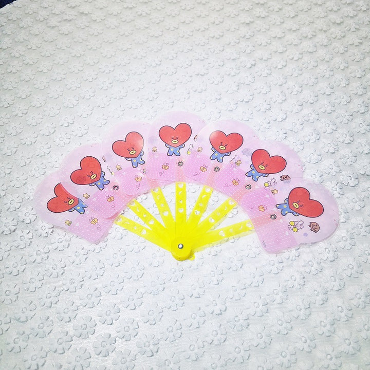 Ladies fan with colorful animal motifs Bowlift