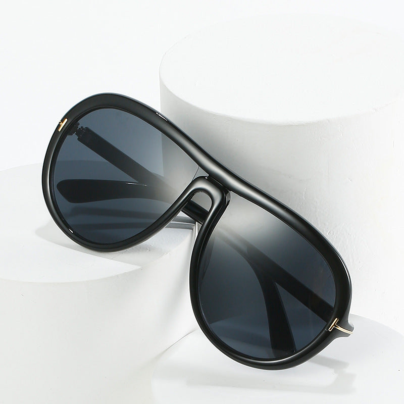Oversized Fashionable Transparent Pink Sunglasses Bowlift