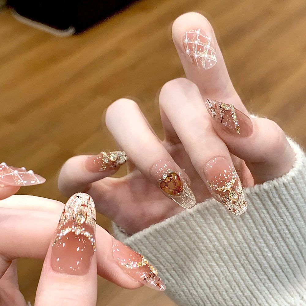 Artistic Decorative Press-On Nail Set Bowlift