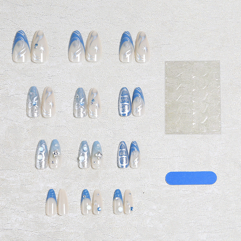 Artful 3D Nail Tips with Delicate Design Bowlift