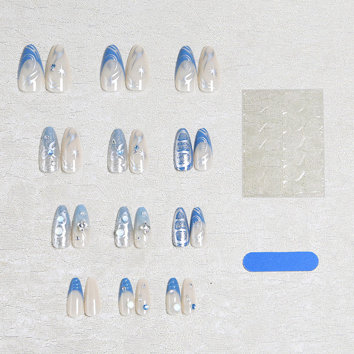 Artful 3D Nail Tips with Delicate Design Bowlift