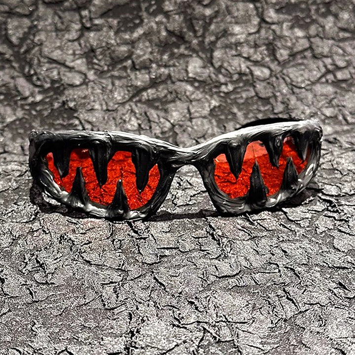 Women's sports sunglasses with innovative monster design Bowlift