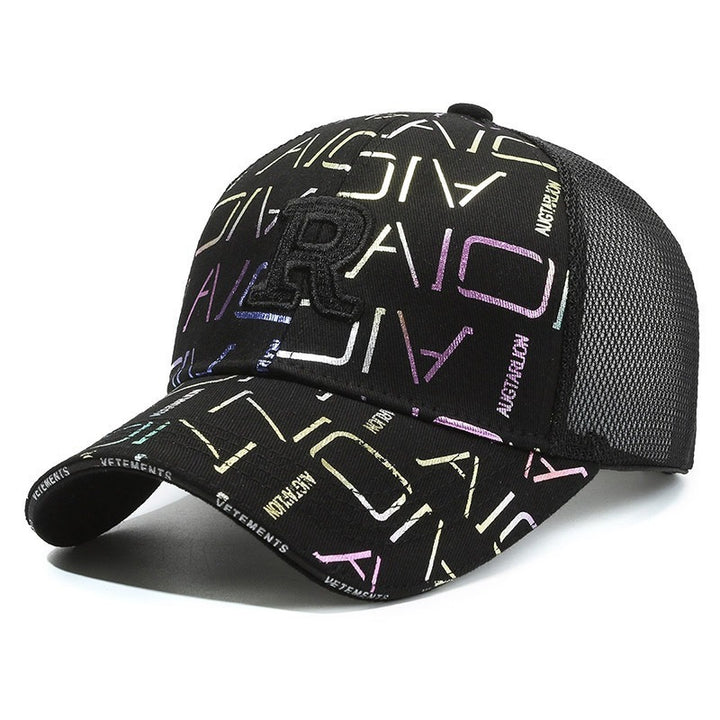 Women’s sporty and stylish cap Bowlift