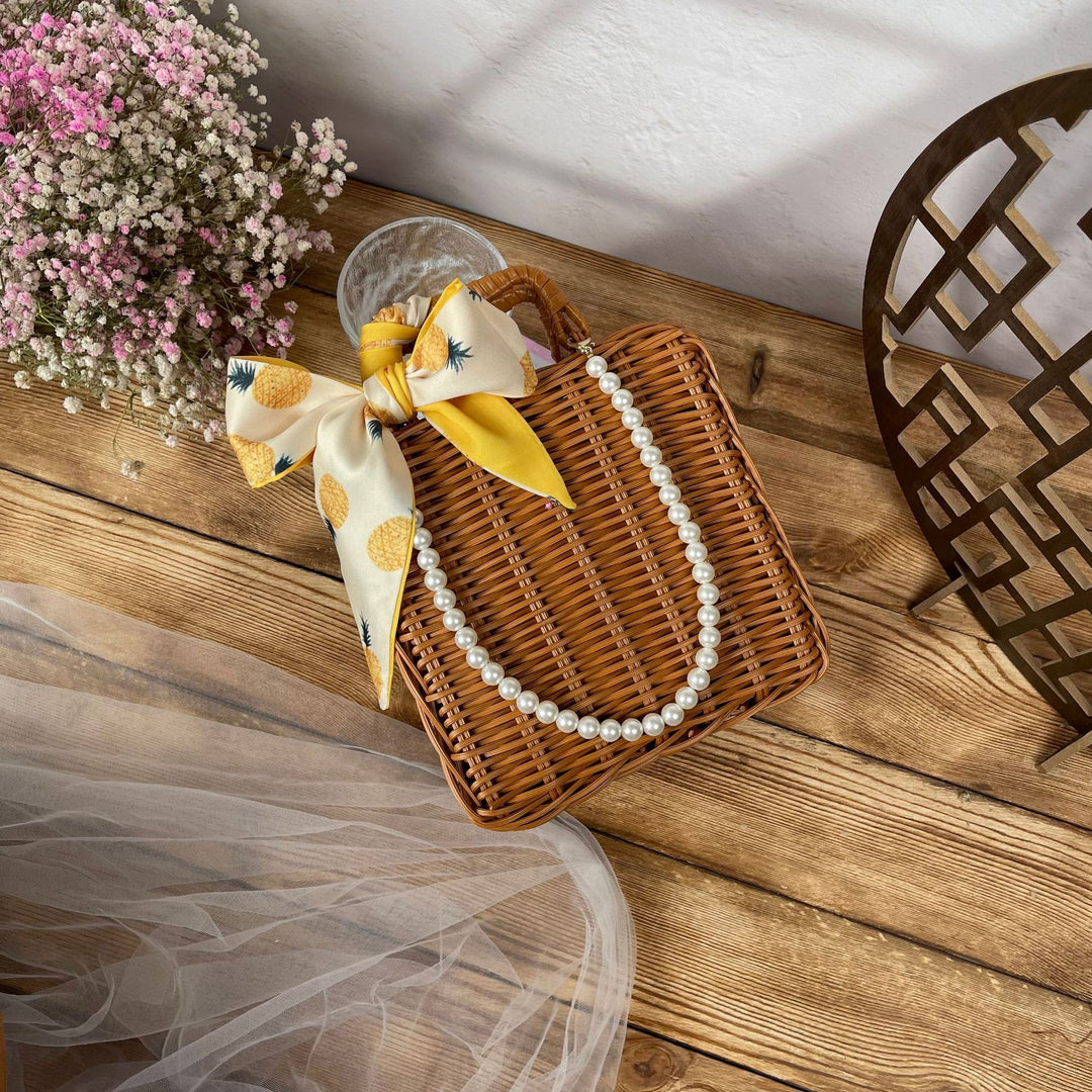 Ladies stylish rattan crossbody bag Bowlift