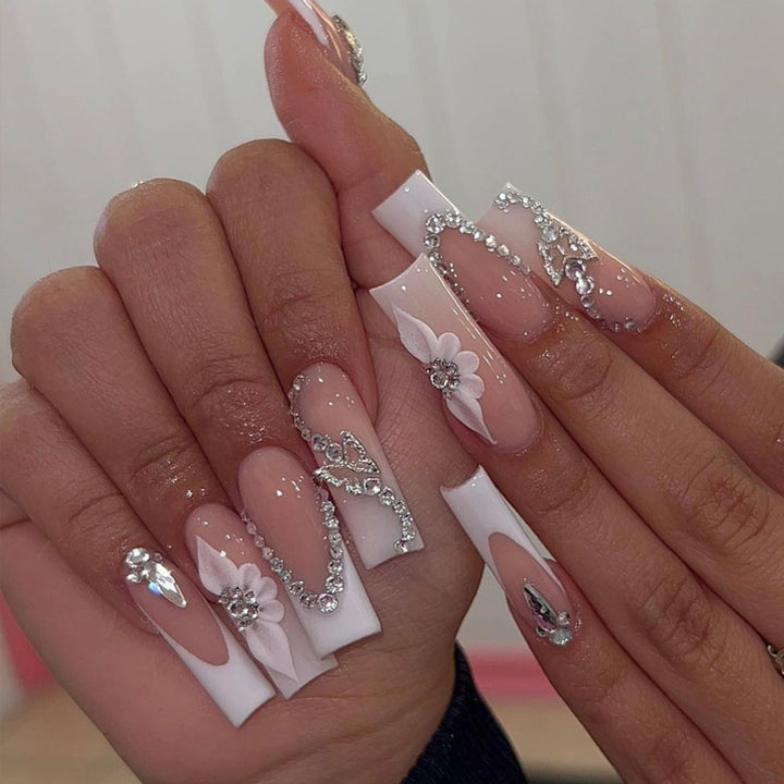 Glamorous Glittery Stiletto Press-On Nails Bowlift