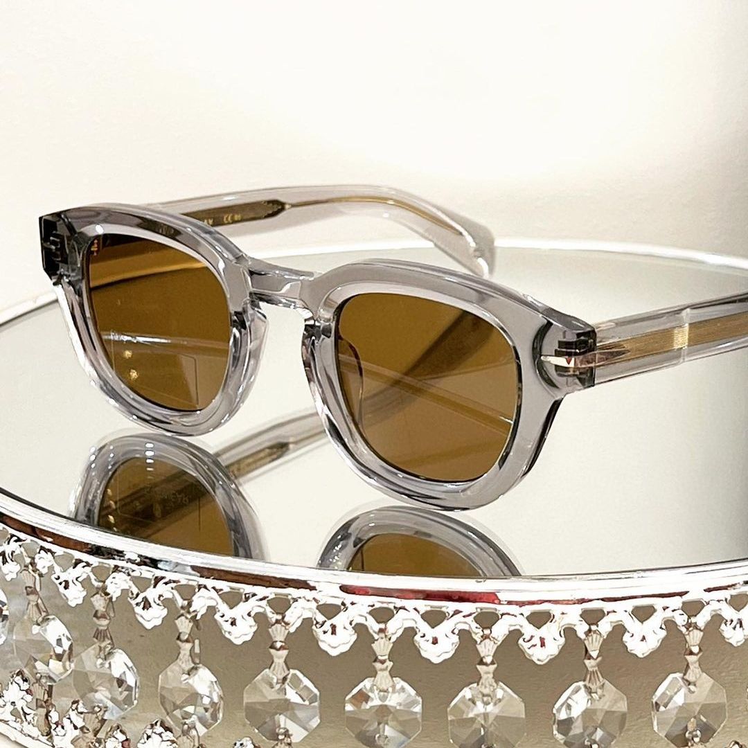 Women's sunglasses with modern, multifaceted design and polarized lenses Bowlift
