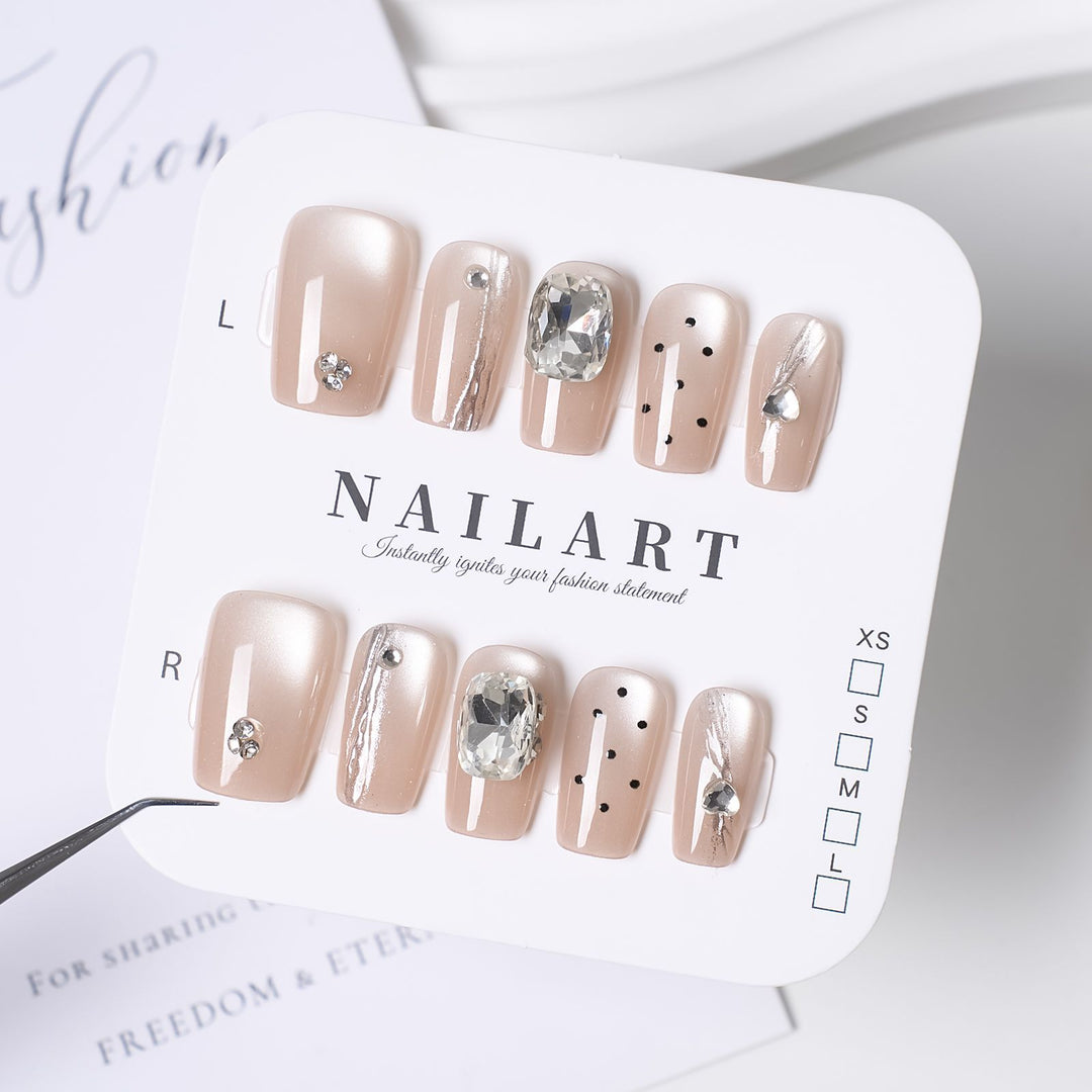Cute Animal-Themed Press-On Nail Art Set Bowlift