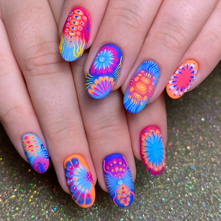 Creative and Artistic Press-on Nails Bowlift
