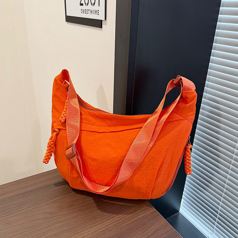 WoMulti-Pocket Lightweight Hobo Bag Bowlift