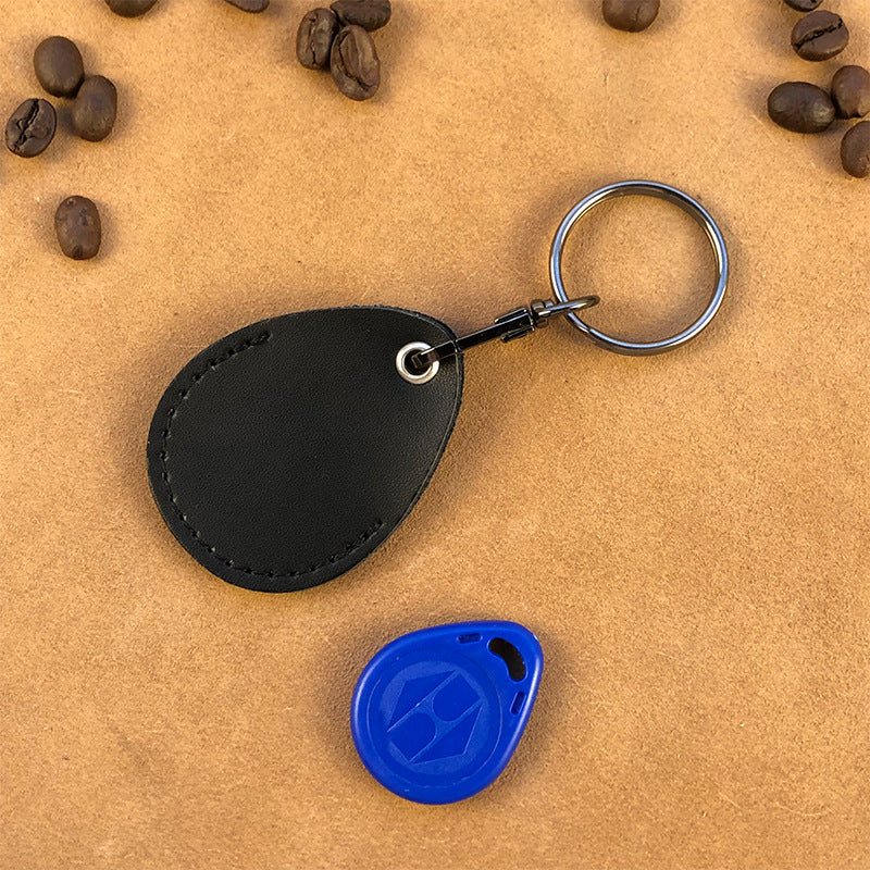 Unisex keychain with integrated Tracker Bowlift