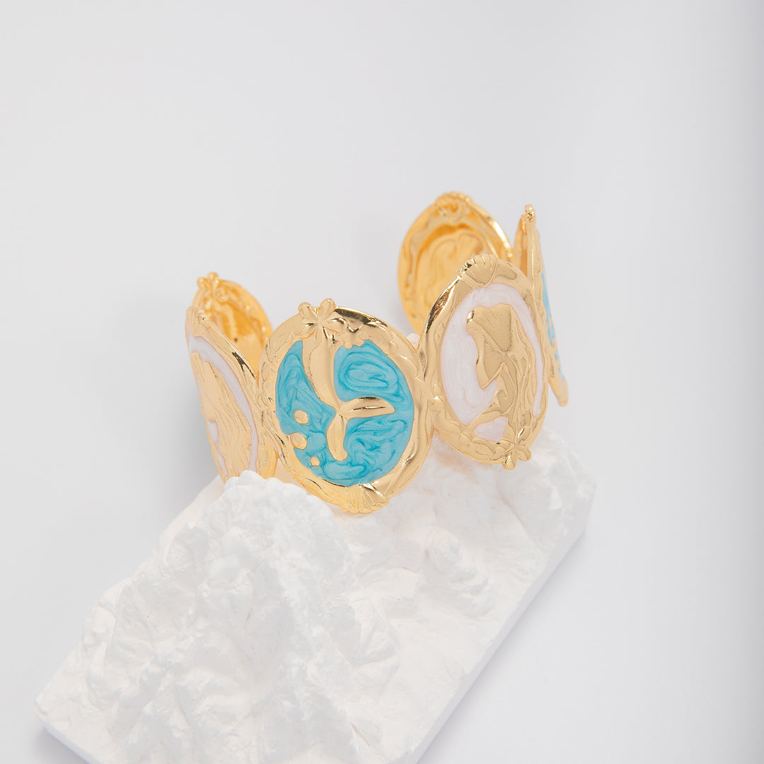 Artistic Cuff Bracelet Bowlift