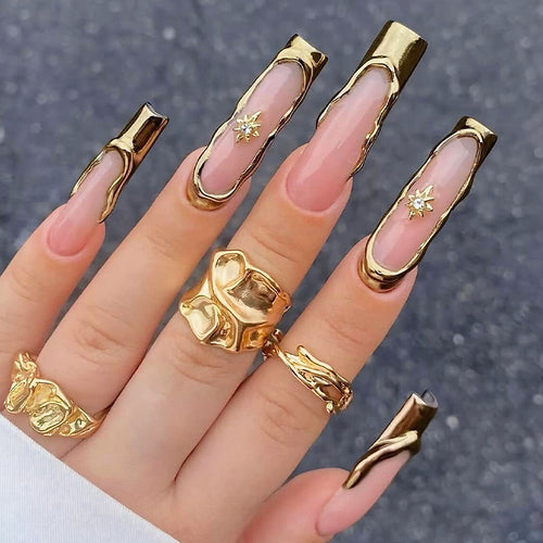 Elegant Press-On Nail Art Set with Gold Accent Design Bowlift