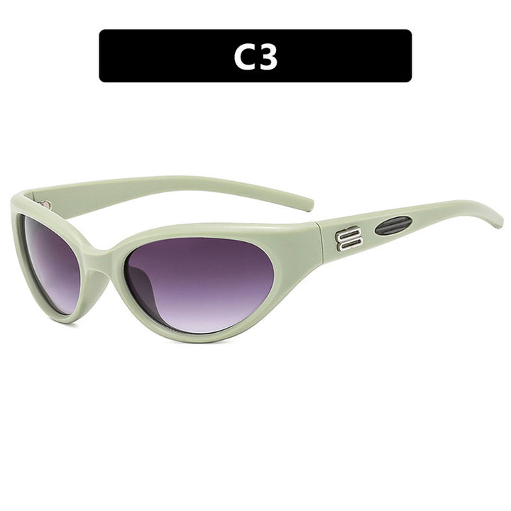 Ladies extravagant sunglasses with curved design Bowlift