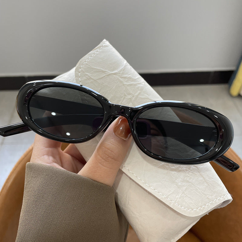 Women's modern cat-eye sunglasses with UV protection and elegant frame Bowlift