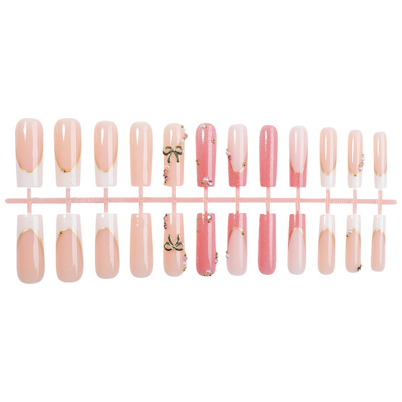 Decorative Press-On Nail Set with Glamorous Accents Bowlift
