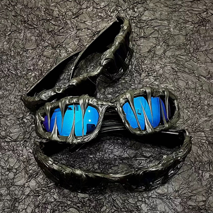 Women's sports sunglasses with innovative monster design Bowlift