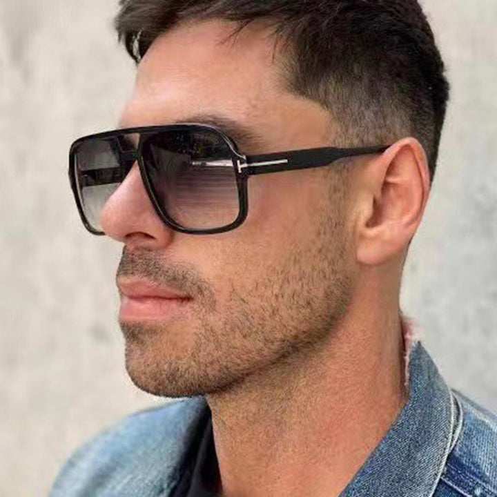 Women's sunglasses in a striking, angular design with UV protection Bowlift