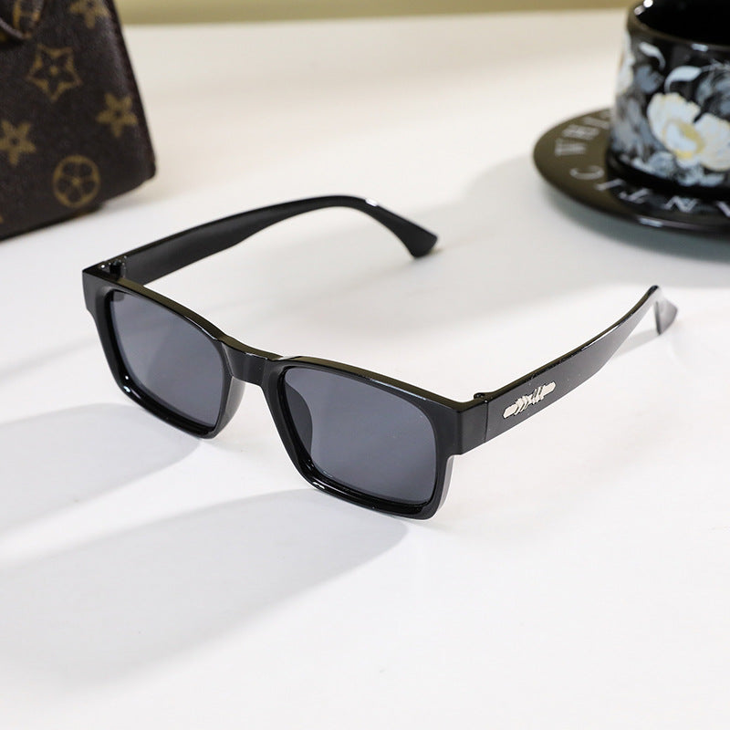 Women's fashionable reading glasses with elegant design Bowlift