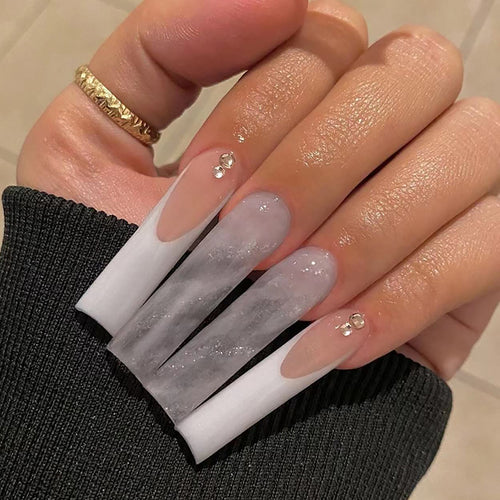 Crystal-Embellished Stiletto Press-On Nails Bowlift