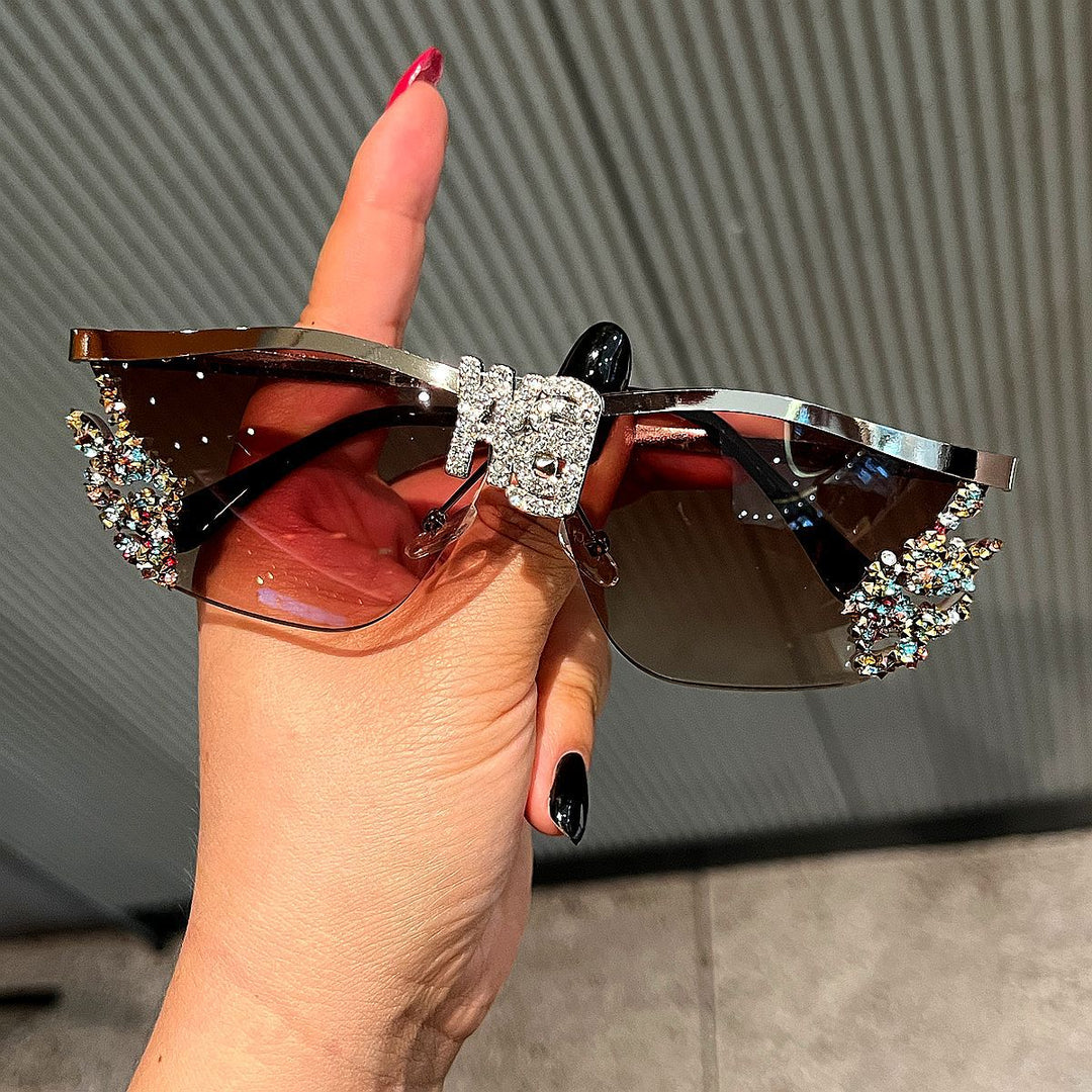 Ladies Glamorous Sunglasses Bowlift