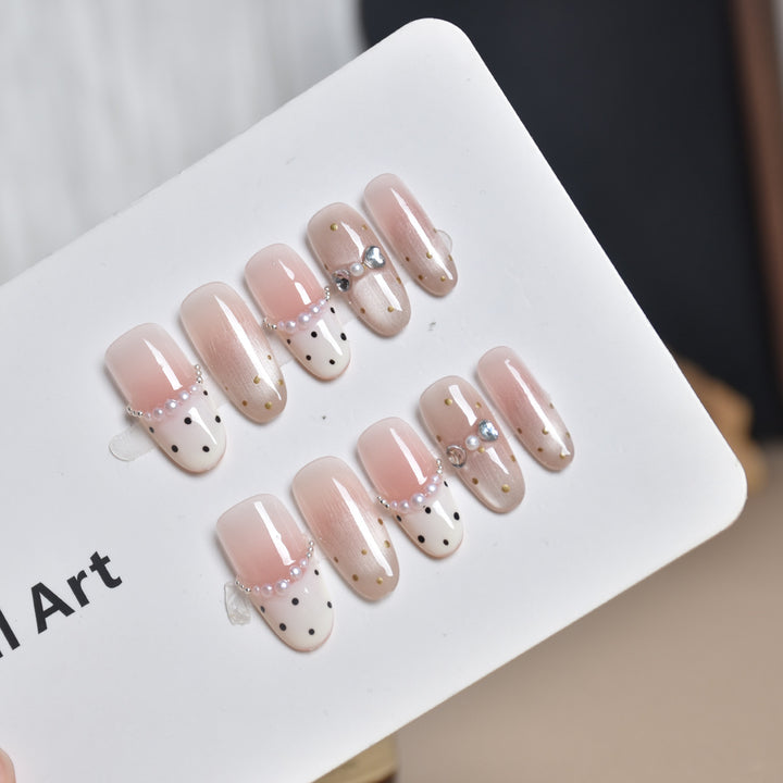 Artistic Pearl-Embellished Press-On Nail Extensions Bowlift
