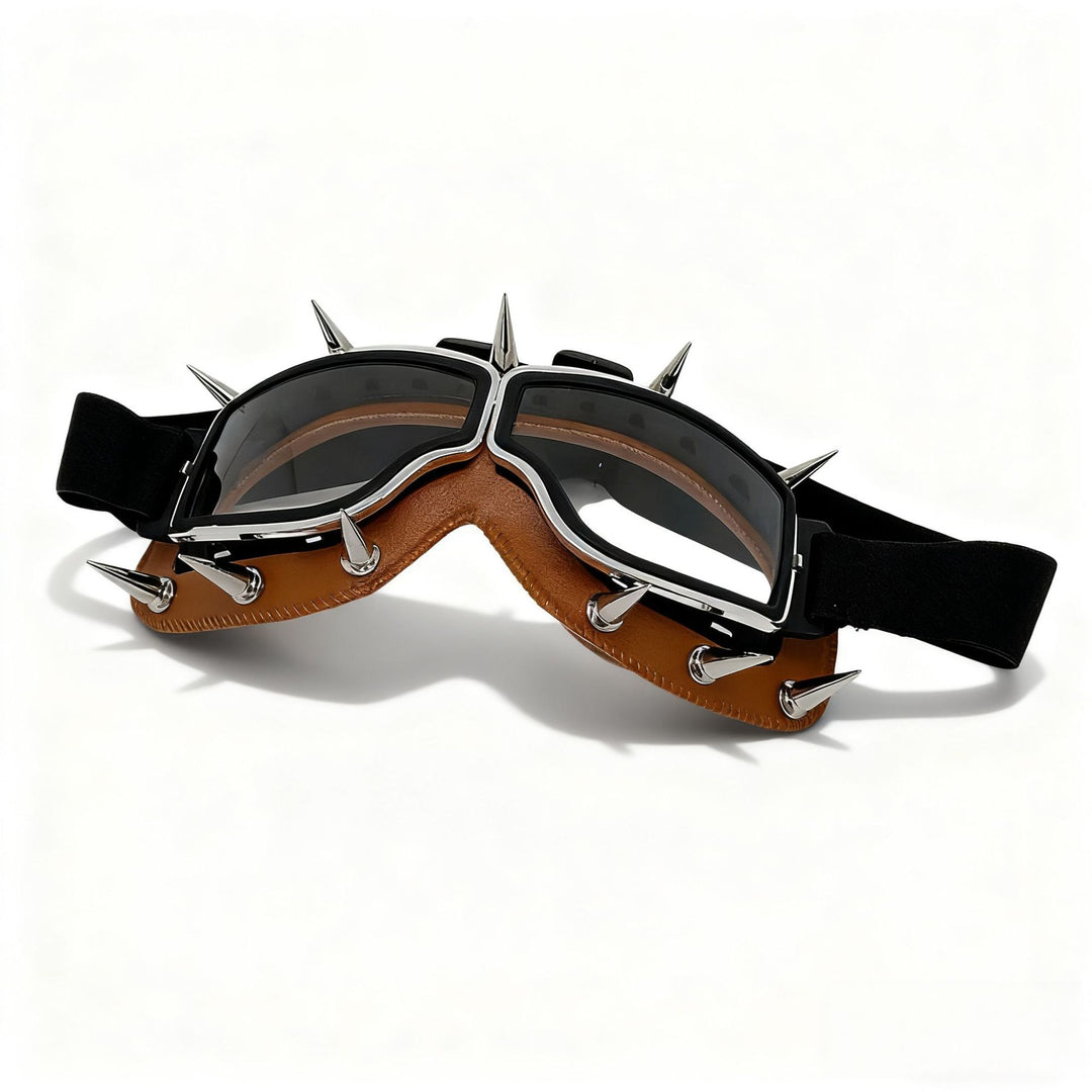 Women's extravagant sports sunglasses with pointed design details Bowlift