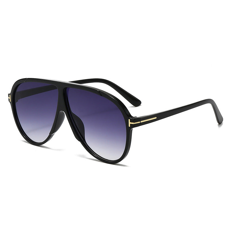 Women's large sunglasses with modern design and protective lenses Bowlift