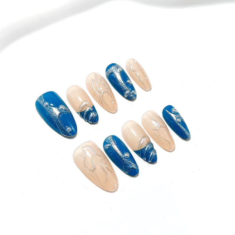 Artificial nails with luxurious wave design Bowlift