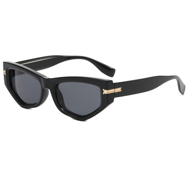 Women's trendy Cat-Eye sunglasses with painted frame and accentuated metal details Bowlift